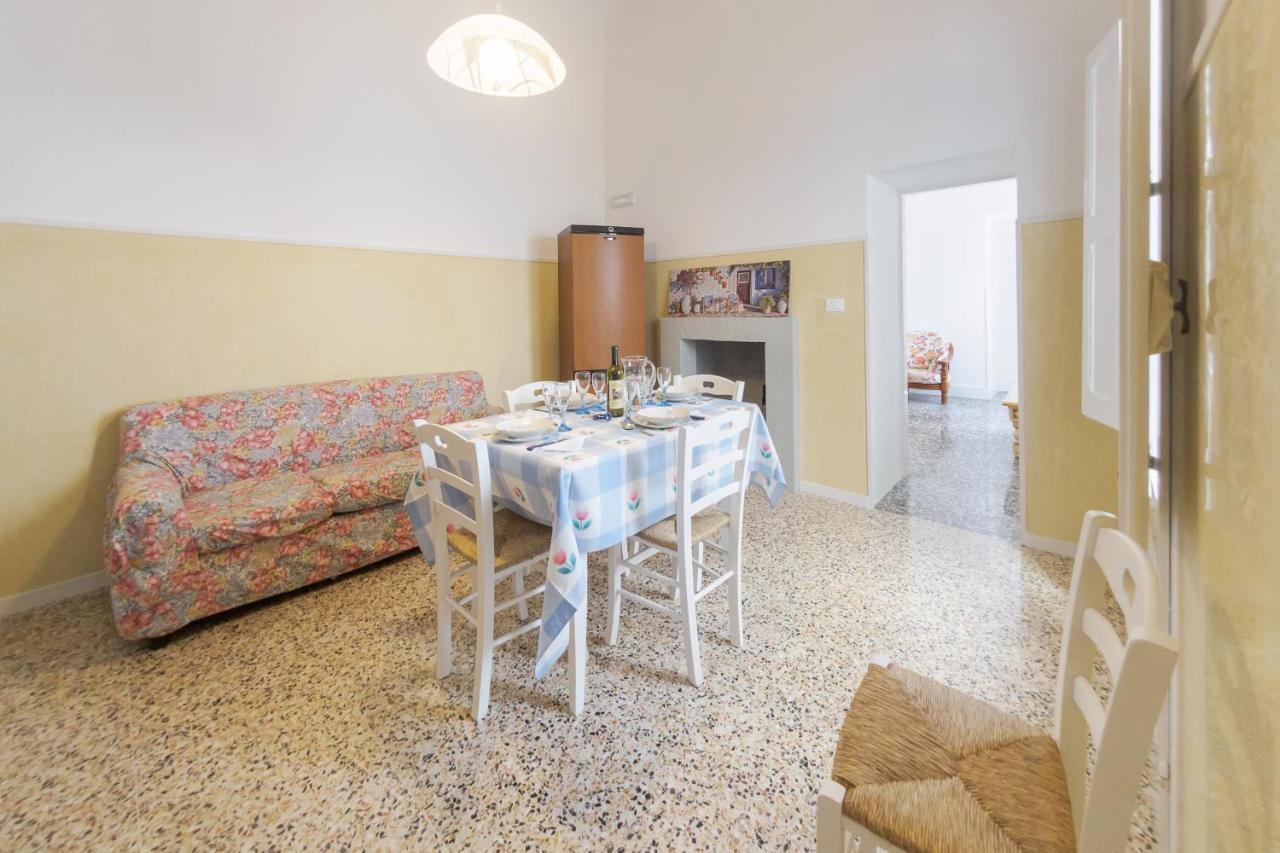 Casa Vacanze Penelope อเลซซาโน ภายนอก รูปภาพ